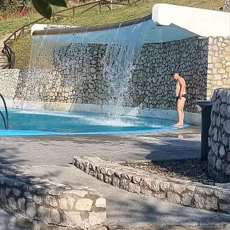 As Emporio Omega 2 Appartement Tuzla